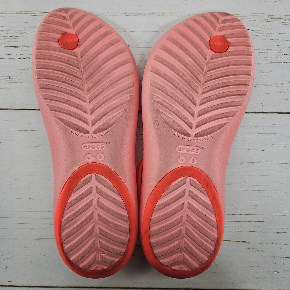 Crocs Serena Embellished Flower Sandals  Womens 9‎ Coral Orange Thong Flip Flop